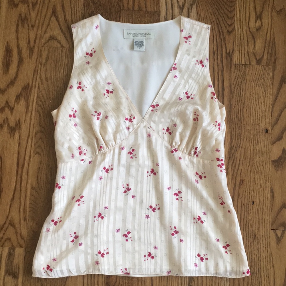 Sleeveless blouse